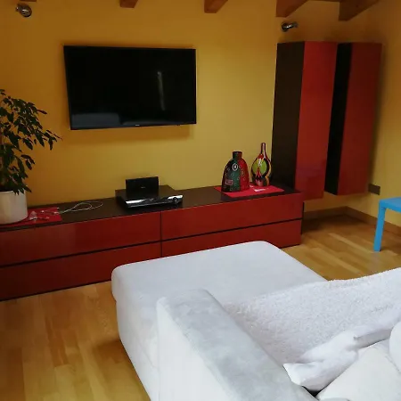 Holiday home Attico Lago&monti *