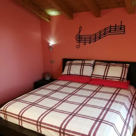 Attico Lago&monti Holiday home