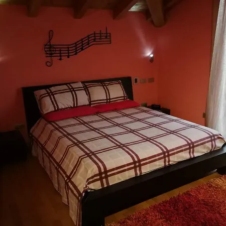 Holiday home Attico Lago&monti *